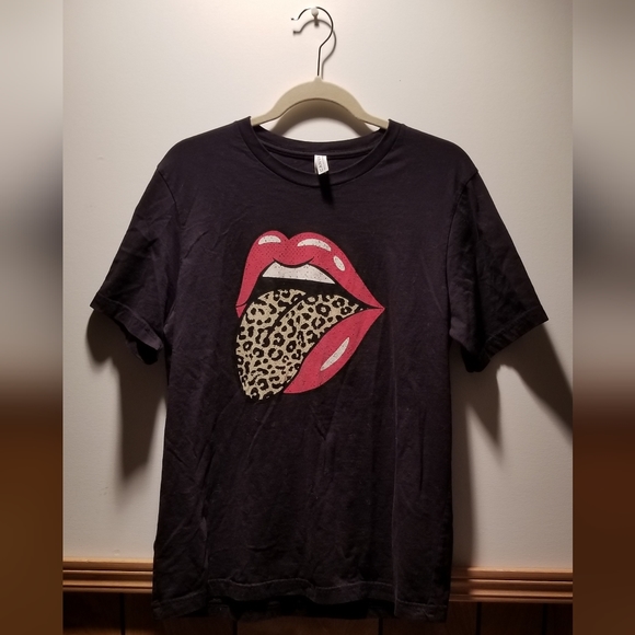 Bella Canvas lips with leopard tongue graphic tee - Picture 6 of 7